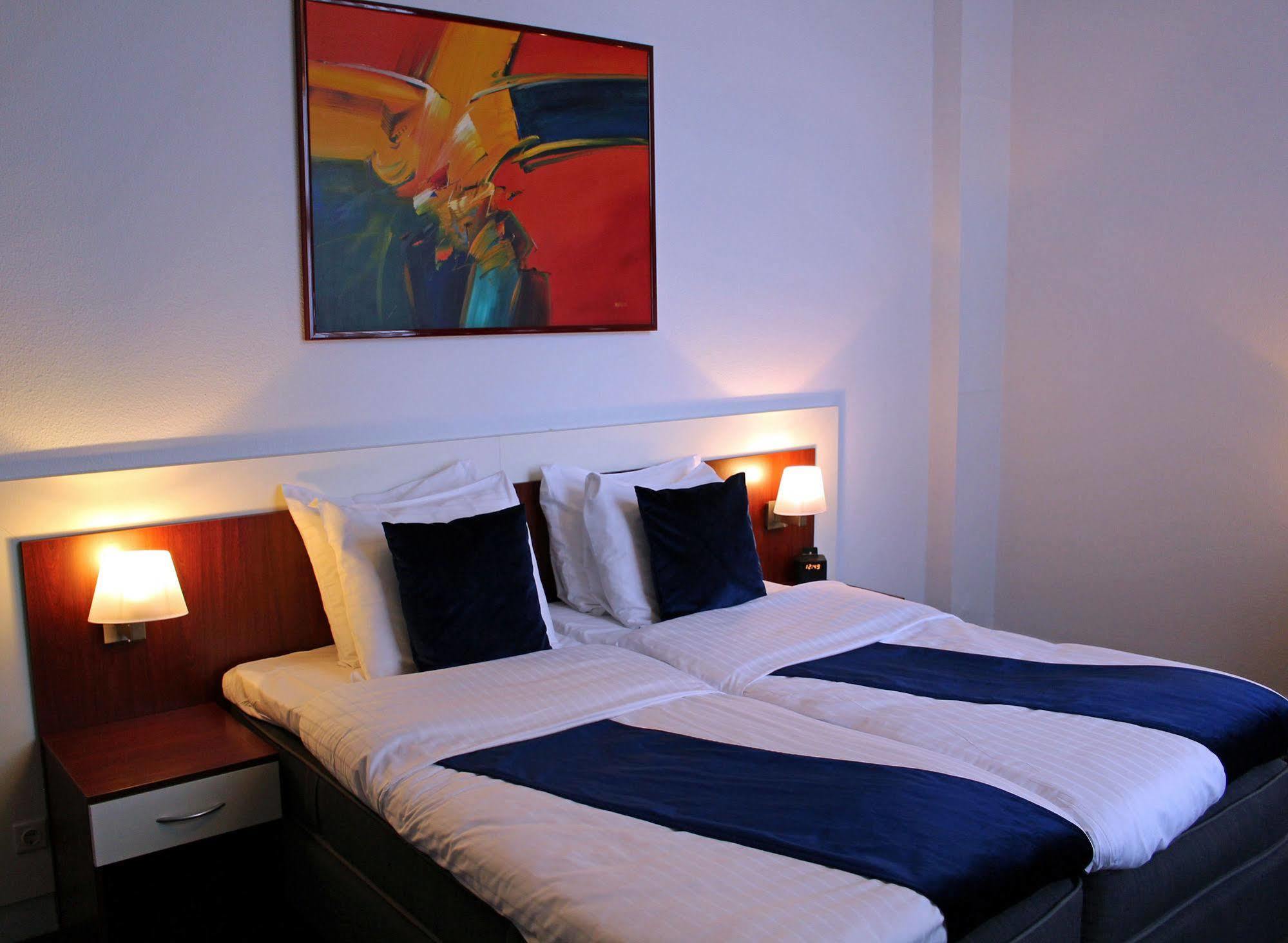 Apollo Hotel